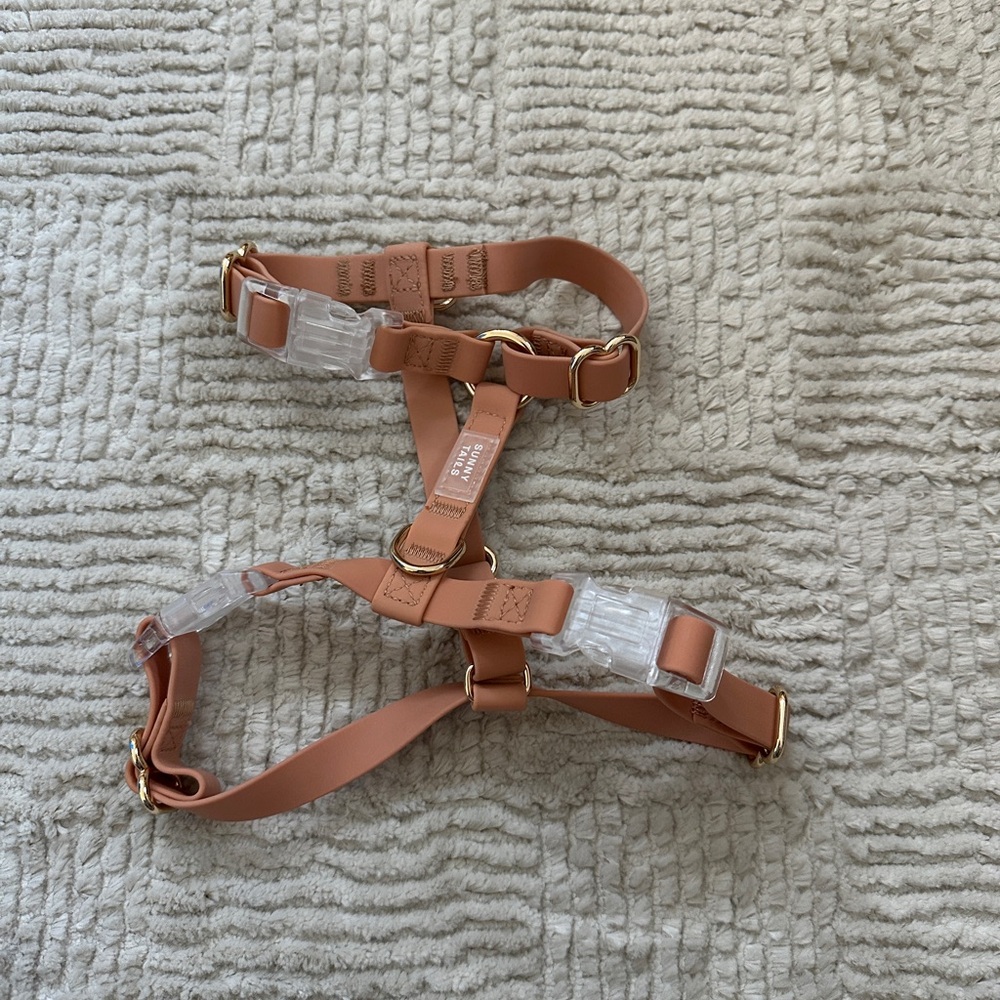 Sunny Tails Dog Harness in Chai Brown